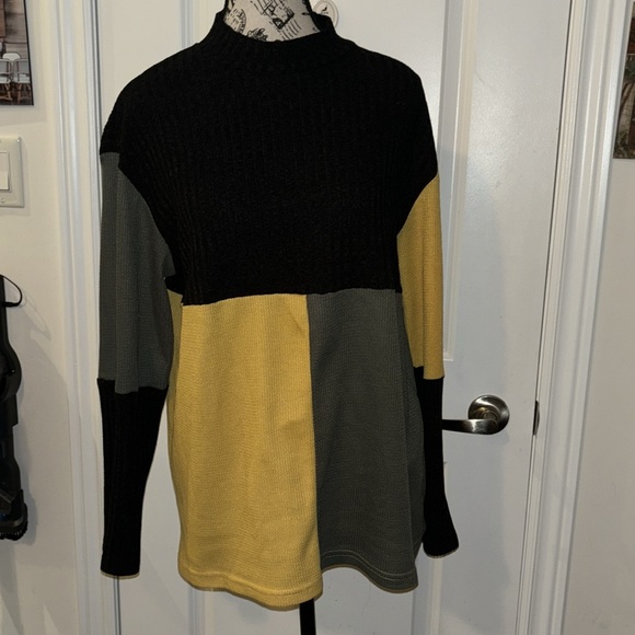 Tickled Teal Women's Long Sleeve Casual Loose Sweater - Picture 2 of 8